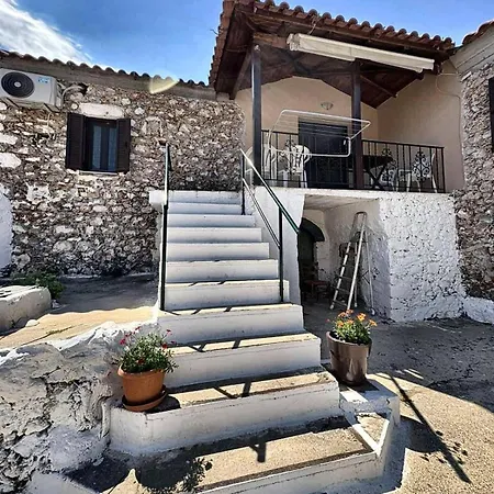 Leos Traditional House *