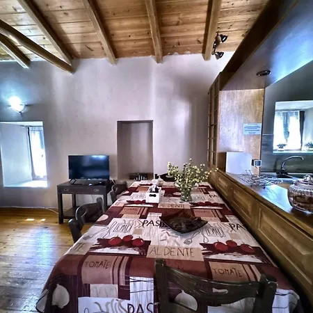 Leos Traditional House